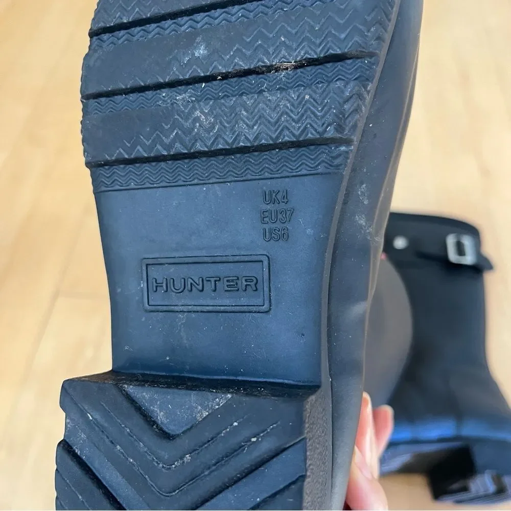 Hunter Women's Original Tour Short Rain Boots in Black 6